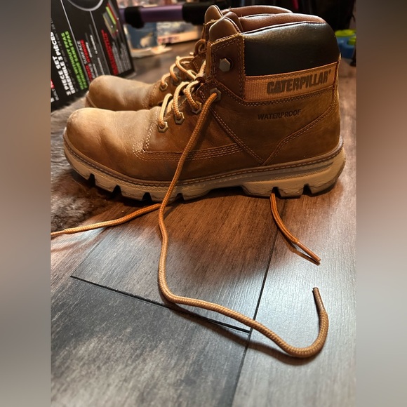 Men’s Caterpillar boots 🥾 - Picture 2 of 5